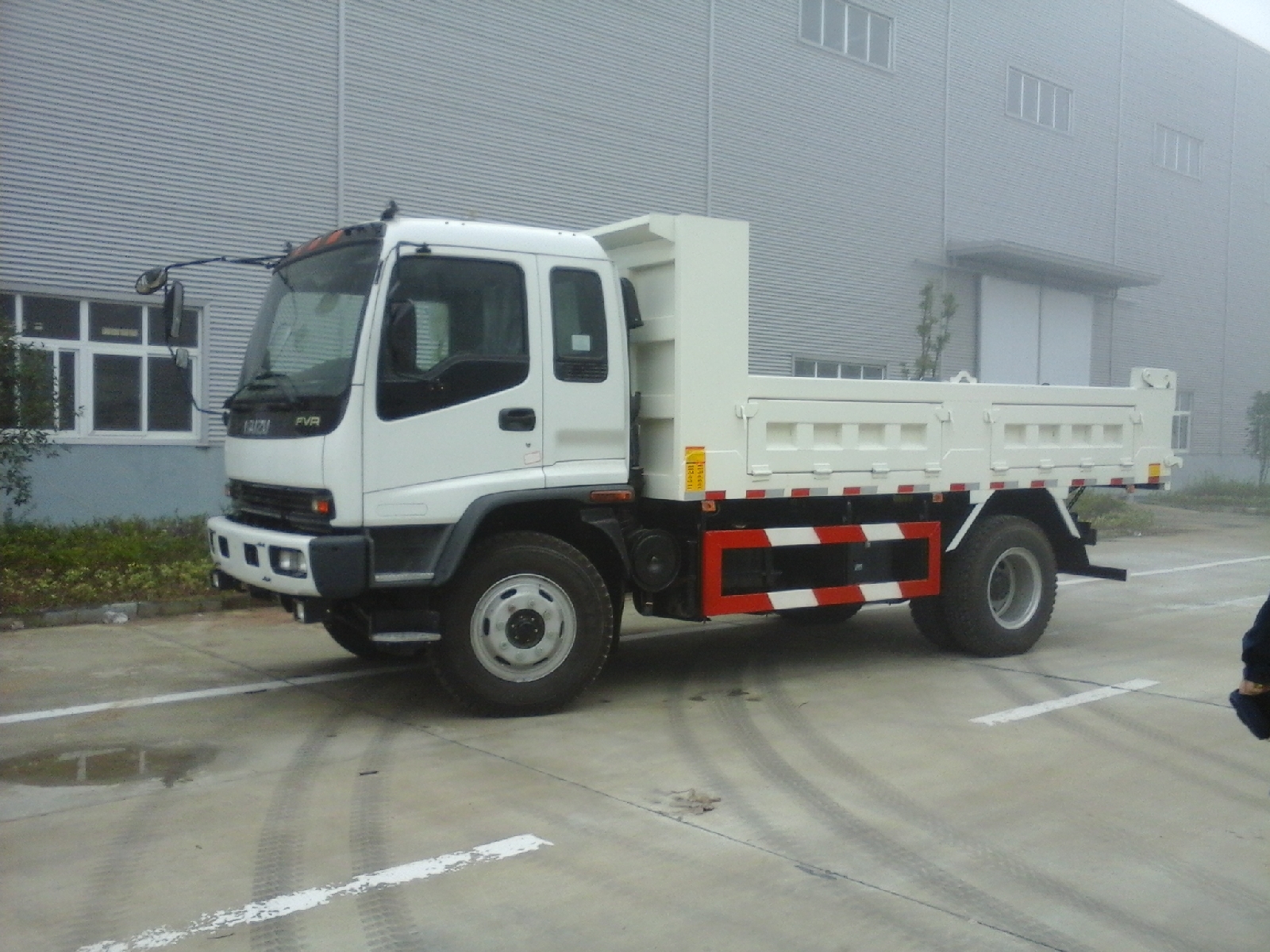 isuzu FVR new dumper truck price 240hp powerful en