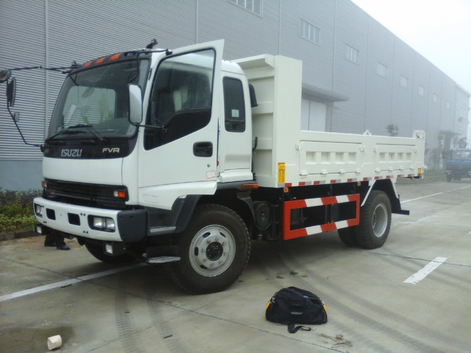 ISUZU 4X2 Powerful 240Hp Used Dump Tipper Trucks W
