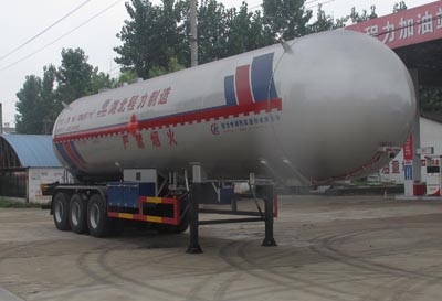 CLW9390GYQA型液化气体运输半挂车