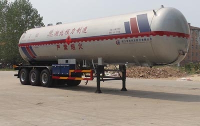 CLW9409GYQA型液化气体运输半挂车