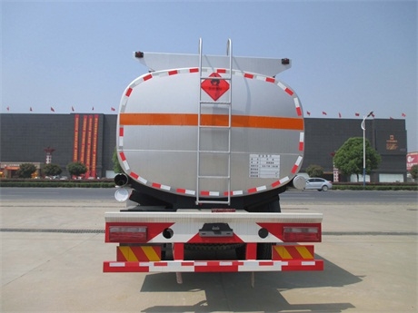 DLQ5253GYYE4型运油车