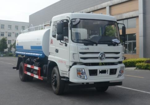 QT5168GSSE5型洒水车